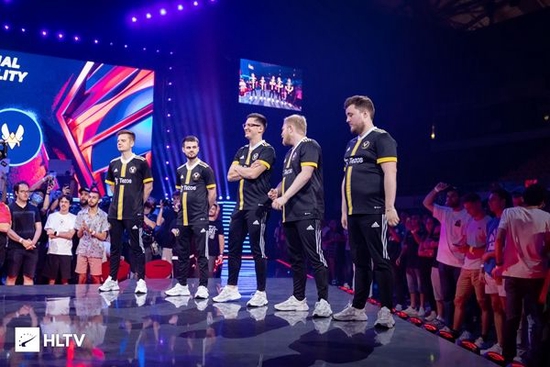 轻量化MOBA游戏崛起，海外收入突破5.3亿